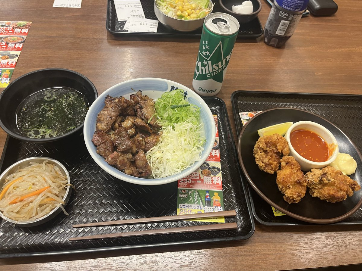 VJwagg38's tweet photo. 昨日W650の名義変更も終わり
ナイトツーリング！
朝起きたらクタクタ… https://t.co/ufLyjZhGtY