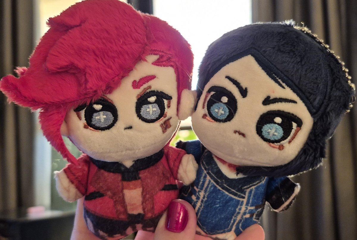 lotus_cloud_13's tweet photo. MY BABIES ARRIVED 🤘🤘✨️
First my #Caitvi sweeties(they're SO FUCKING CUTE)
Then my #Jayvik babies(their faces and THE EARS💔🥹)
AND lest but not least, my bored girl #Jinx 🙂‍↕️ and baby #Powder 🥹
(They arrived today, I was not expecting them to come so quickly) https://t.co/xqrAzt97tS