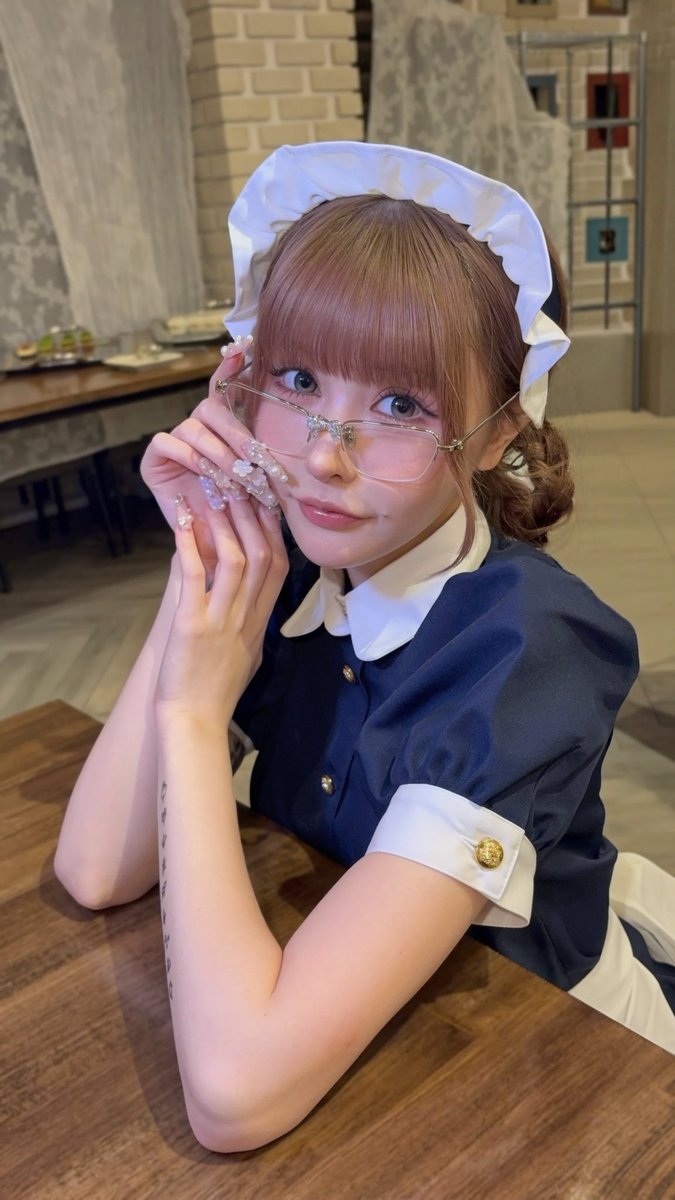 fabmnk16's tweet photo. アイドル界のメンソレータムガール https://t.co/D8YErsU673