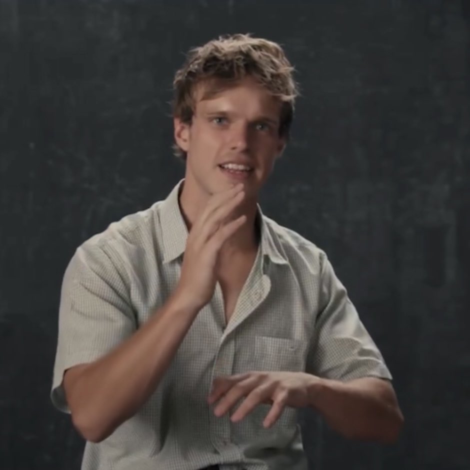 bezcore's tweet photo. he looks so yummy oh my god https://t.co/84NJ2bSCeI