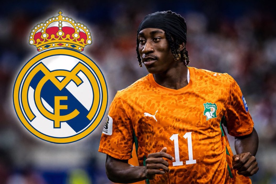 Plettigoal's tweet photo. 🚨⏳ There is still no final agreement between Real Madrid and RB Leipzig for Yan Diomande. Confirmed by all parties involved. 

Unless something extraordinary happens before midnight, negotiations will continue tomorrow morning.

RB are demanding at least €120 million, with a very high guaranteed fee. Today’s main sticking point was Real’s complex and difficult-to-achieve bonus structure. Deal still on.

@SkySportDE @philipphinze24 🇨🇮