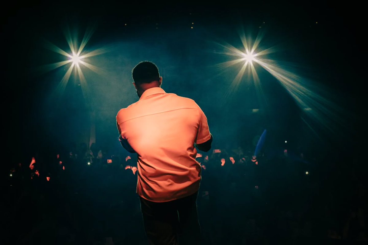 centraldobaco's tweet photo. mal posso esperar pra morrer de amor de novo 🎶
(sendo que sigo morrendo de amor por vocês)

🐻💙

📸: filecfritas 🫶🏻

#bacoexudoblues 
#exudoblues 
#HASOSTour 
#999
#fyp https://t.co/7z0bnl9GcM