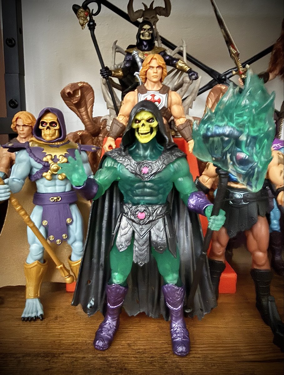 daniel_dias's tweet photo. I barely had time to take proper photos of the new @mastersmovie Core figures, but I had to share what an absolute beast this Skeletor is. Can’t wait to experiment with lighting on his translucent body (and Havoc Staff). https://t.co/kp2XOOeqUH