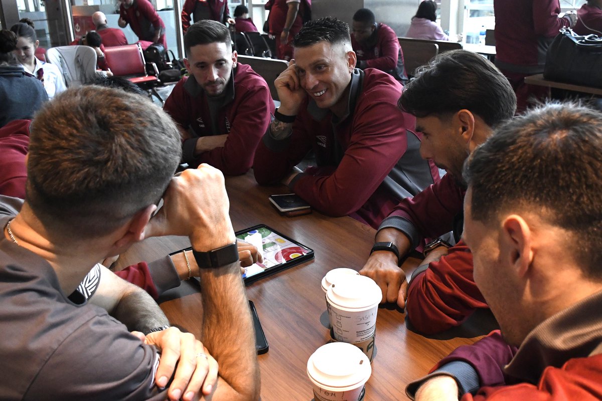 clublanus's tweet photo. Rumbo a Lima 🇱🇻✈️🇵🇪 https://t.co/B3yLNHrqdr