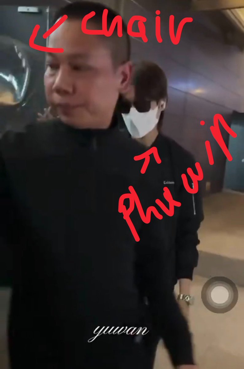 pptnarawin's tweet photo. I will never gonna let u forget what y'all did to Mark, Pond, Phuwin and Est in china…. https://t.co/Kvq0IVfQEm
