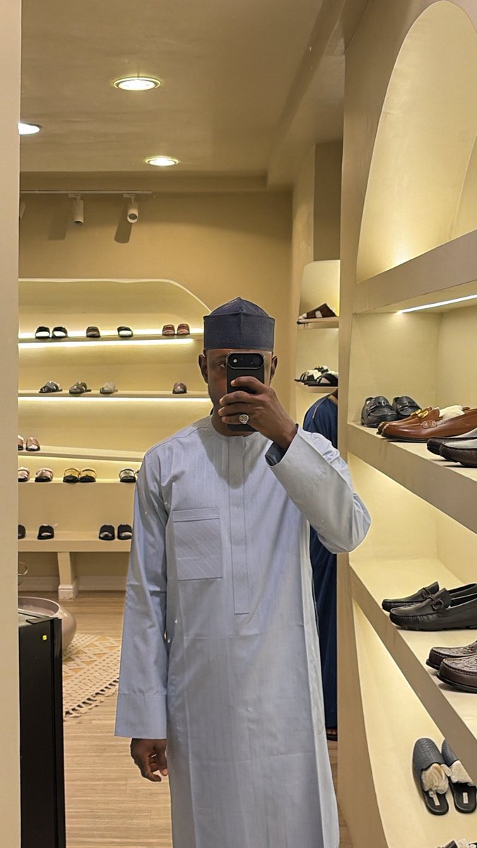 mvcciido_szn's tweet photo. Kaftan really looks good on me. https://t.co/ga6EscCmdg