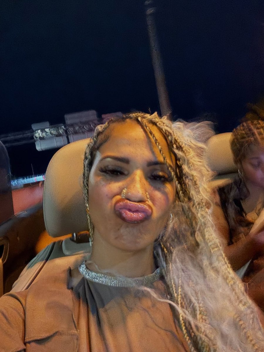 nuttyfacesorg tweet picture