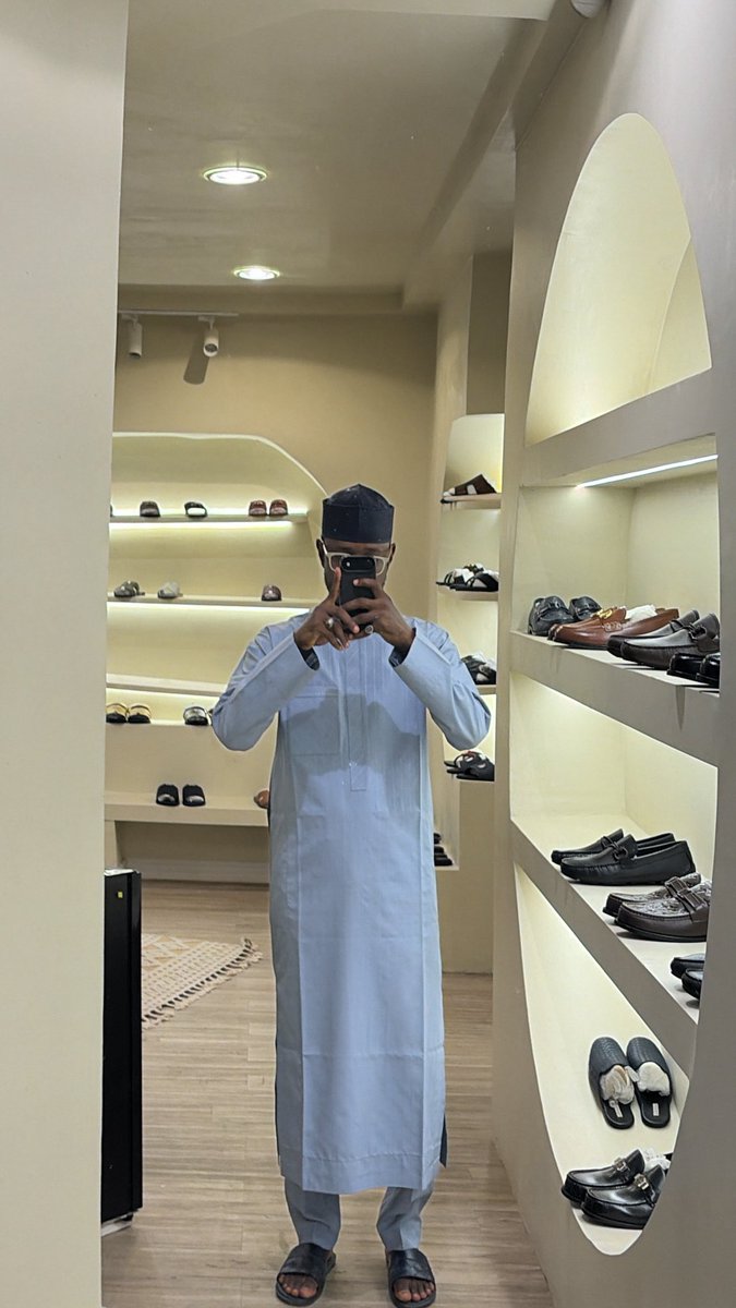 mvcciido_szn's tweet photo. Kaftan really looks good on me. https://t.co/ga6EscCmdg