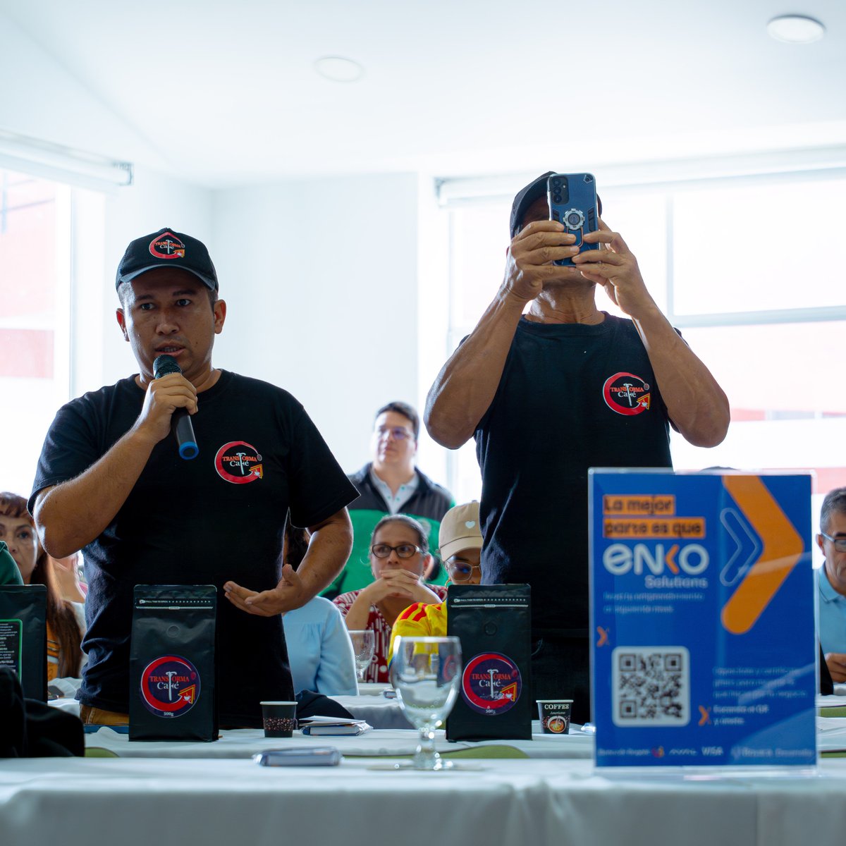 BancodeBogota's tweet photo. A través de #ENKO, el programa de educación financiera de Banco de Bogotá y @Visa, y gracias al trabajo conjunto con la @GobBoyaca , seguimos acompañando a empresarios de la región con herramientas, conocimientos y formación para fortalecer sus negocios.🚀 https://t.co/sJPVKjwrw9