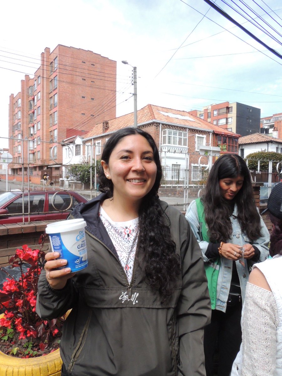Cucaracherobog's tweet photo. 🌿1ª jornada del proceso ‘Acciones voluntarias por Bogotá’🌸

Creamos una huerta comunitaria y promovemos la agricultura urbana junto a @fundacionpulso, @Ambientebogota y @JBotanicoBogota.💚

🌱¡Gracias por aportar al cuidado de la naturaleza a través del voluntariado ambiental! https://t.co/MipgRaizcz