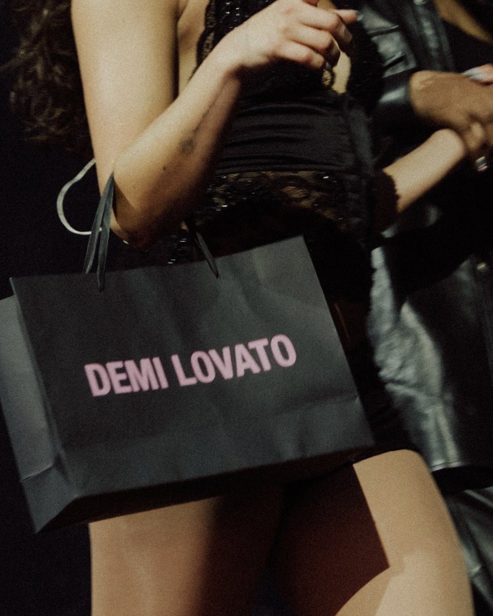 demihq_'s tweet photo. https://t.co/lM3O3NlXIe