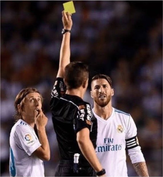 tweetcunha's tweet photo. Luka Modric just looks absolutely stunned it’s not a red card🤣 https://t.co/cpzIaWLLe6