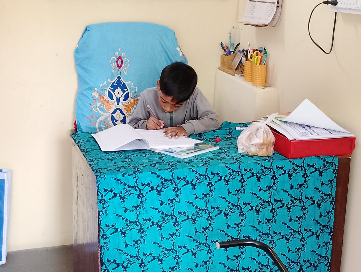 JajajojoAG's tweet photo. Future CEO 😀 

#Dadson #love #Power #Educación https://t.co/DlnTjoYmCX