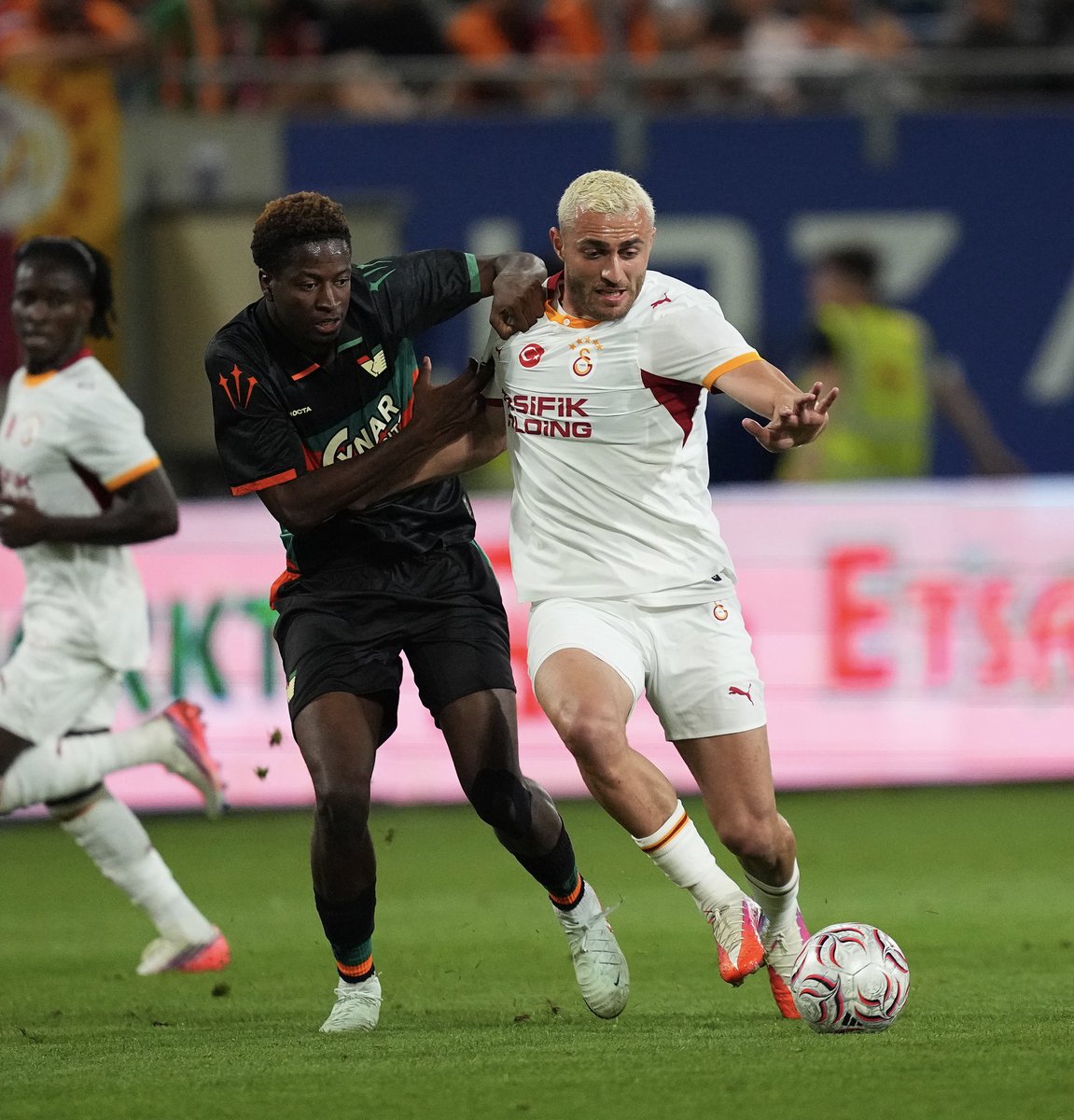 Match PR tweet media