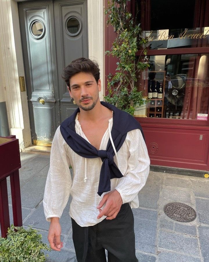 sceneayla's tweet photo. Happy birthday, denizz! 🤍🎉 

#DenizCanAktaş https://t.co/uQ4s9VDYEz