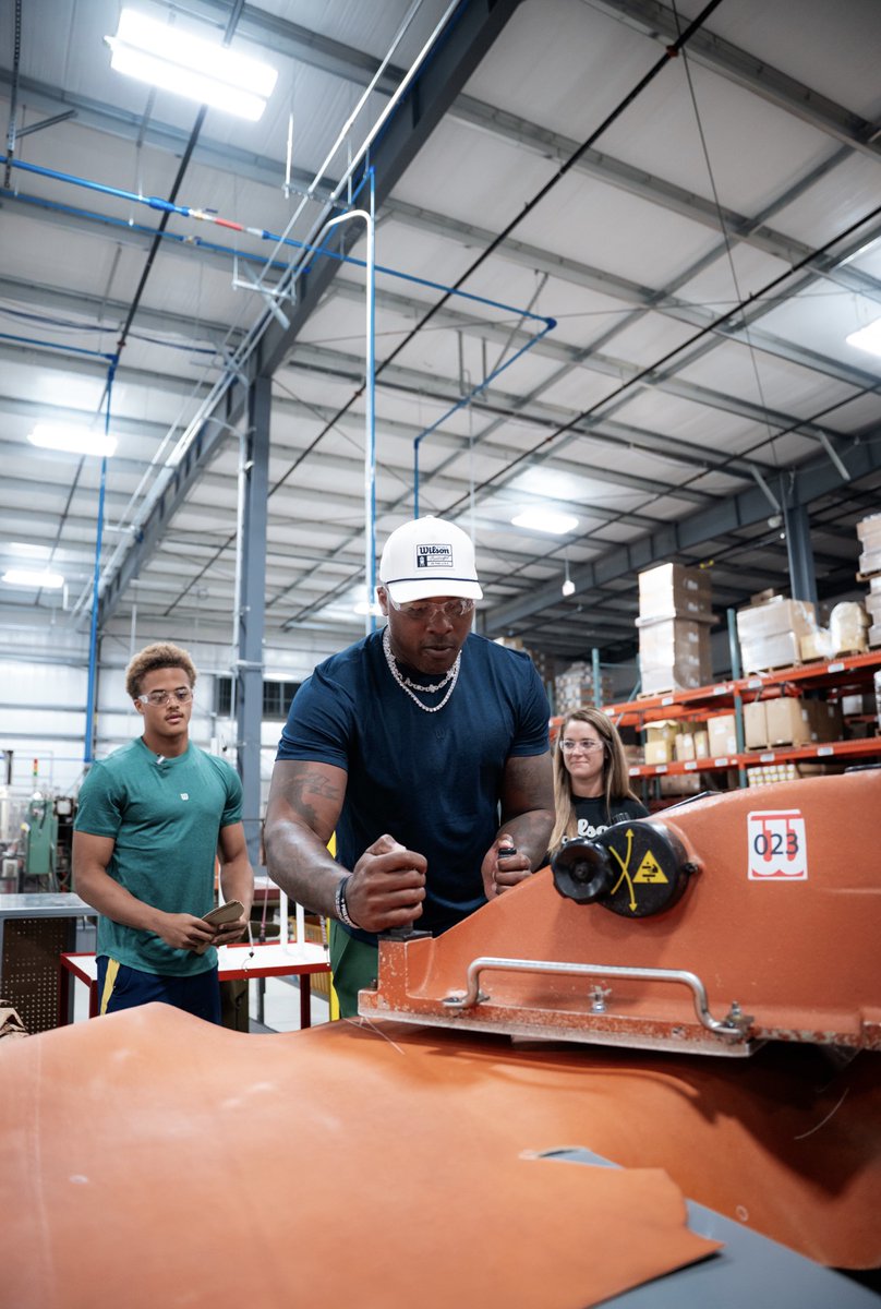 WilsonFootball's tweet photo. The legacy continues.

Swipe through for a BTS look at Jermichael and Kaydon Finley’s visit to our Wilson Football Factory in Ada, Ohio.
#WilsonFootball
- -
@JermichaelF88
@KaydonFinley https://t.co/rO51I2PTtG