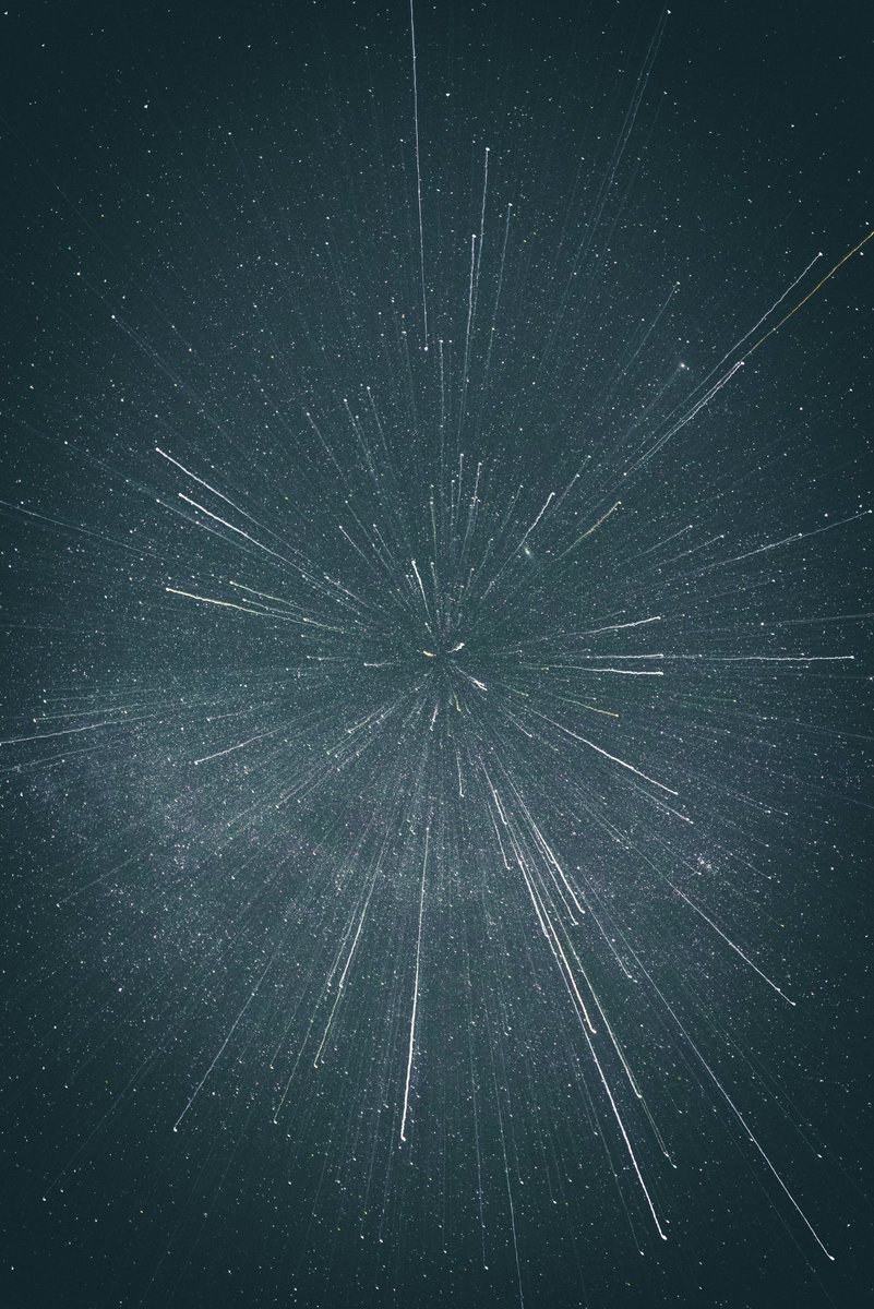 earthcurated tweet picture