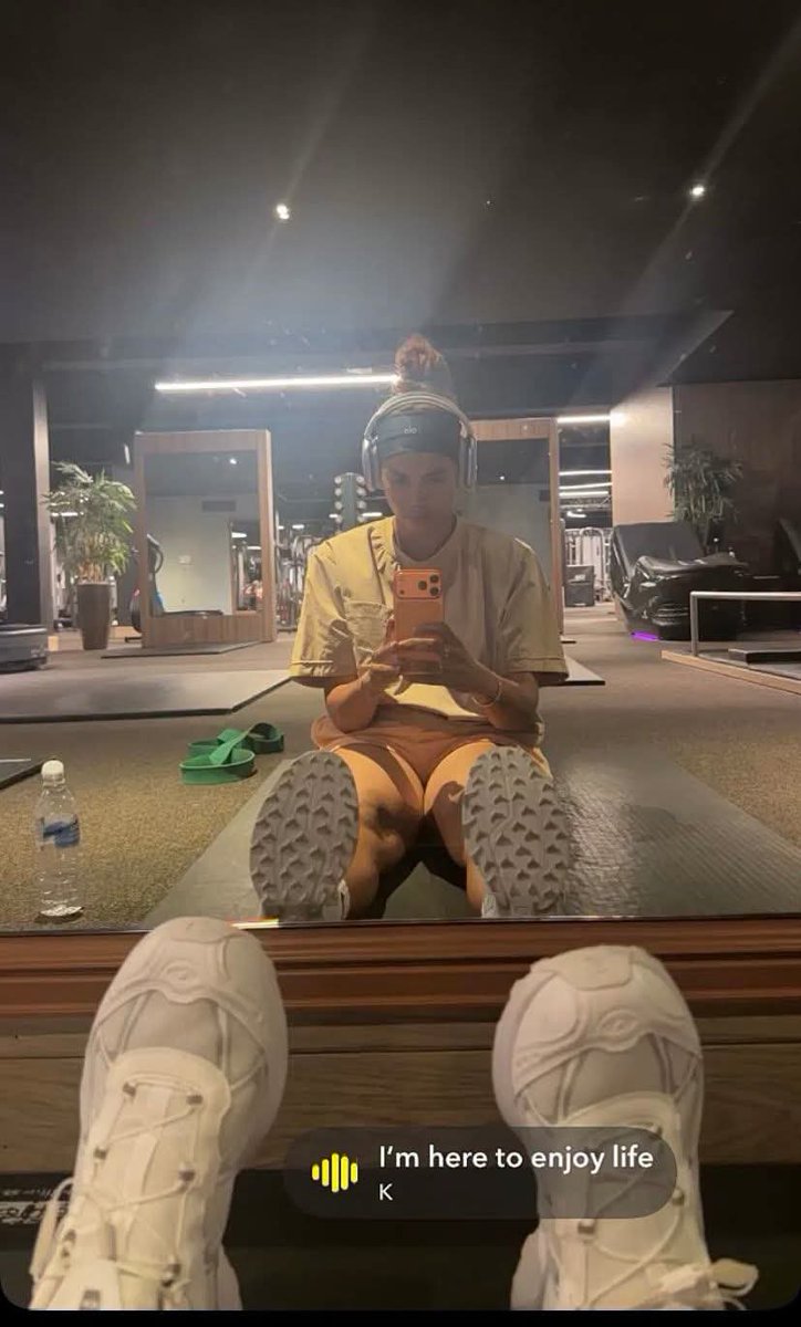 afro_nigeria's tweet photo. Wizkid and his wife Jada P hits the gym 💪 https://t.co/FdD0ivmr7P