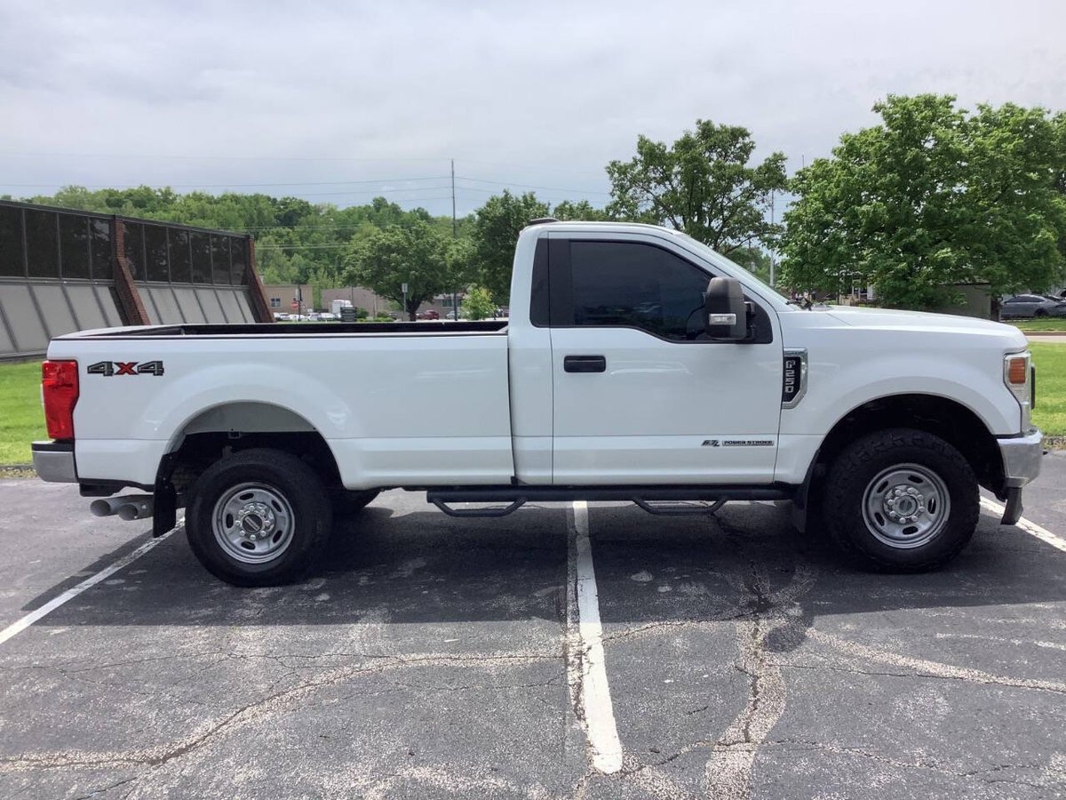 countyautostl's tweet photo. 2022 F-250 Regular Cab 4x4 WT with the 6.7 V8 475 hp Diesel &amp; 81k miles! It has bluetooth, back up cam, power package, automatic transmission, tow package, shift on the fly 4x4, 8 ft bed &amp; much more! Don't miss out on this super deal! $37,999. Visit us at https://t.co/0YLE5IFa3Q https://t.co/4sbfemOpBO