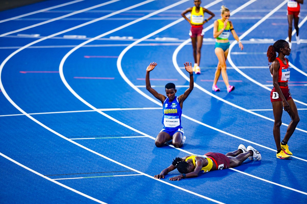 RwandaCGA's tweet photo. 🥉 HISTORY MADE! 🇷🇼

Niyonkuru Florence has become the first Rwandan athlete ever to win a medal at the Commonwealth Games, securing a historic bronze in the Women's 10,000m at Glasgow 2026. https://t.co/97UjuGoaj8