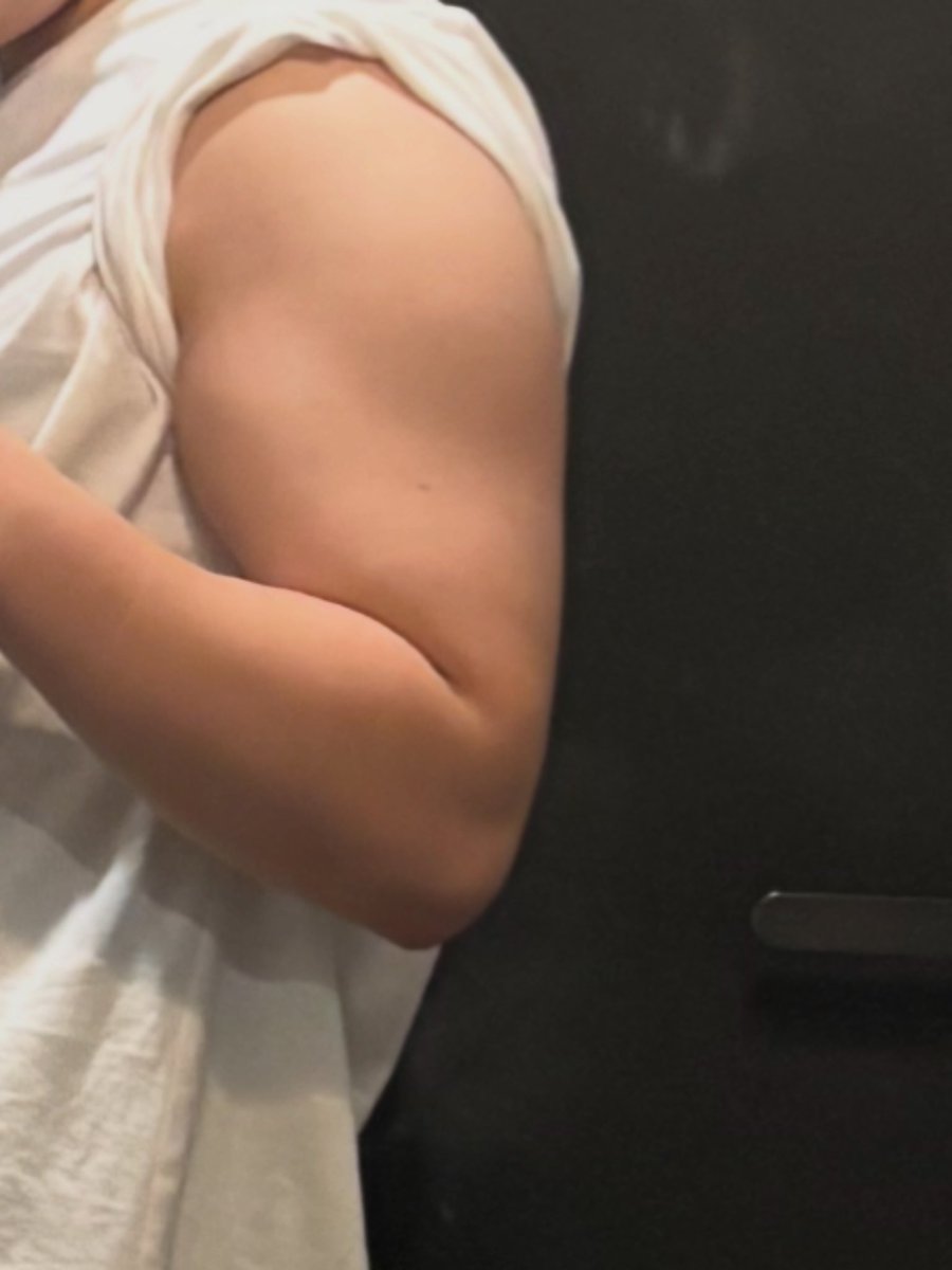 _18cg7's tweet photo. 筋トレする前と後のbefore  after
 #筋トレ女子  #筋トレ  #gym https://t.co/W7E0xTaUEZ