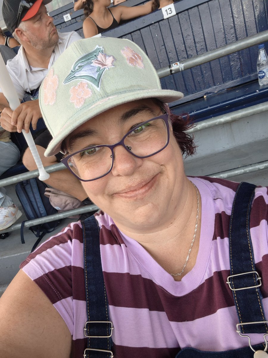 Vérothier 🦒 🏒 📊 tweet media