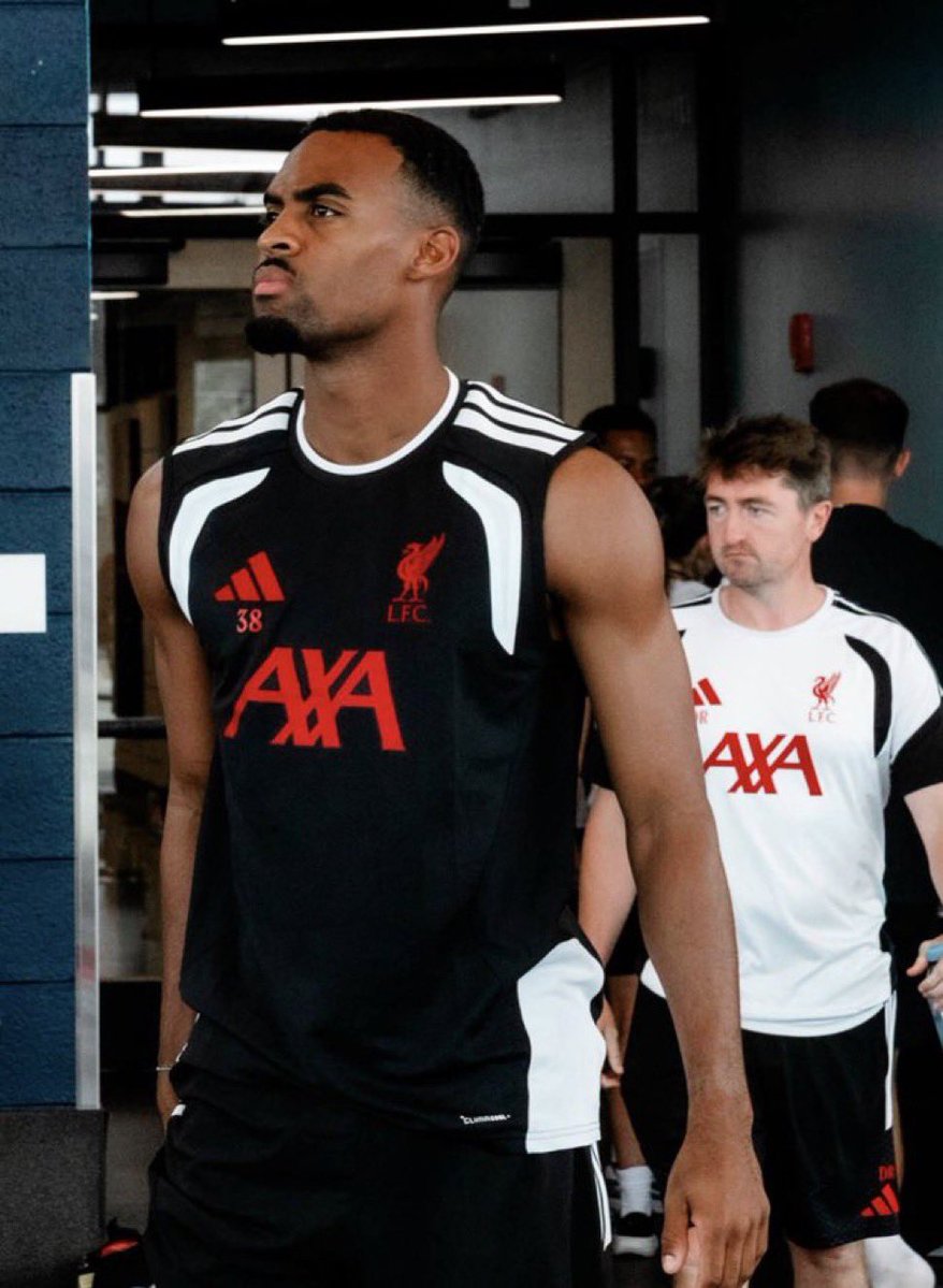 LFCExtensive's tweet photo. غرافينبيرخ:

متحمس جدًا للعمل مع ايراولا

أحب المبادئ التي يعتمد عليها، وأسلوبه القائم على الشدة والضغط، وما قدمه مع فريقه السابق كان رائعًا. 

متحمس جدًا لما سيضيفه للفريق https://t.co/RtfrBm8HV4