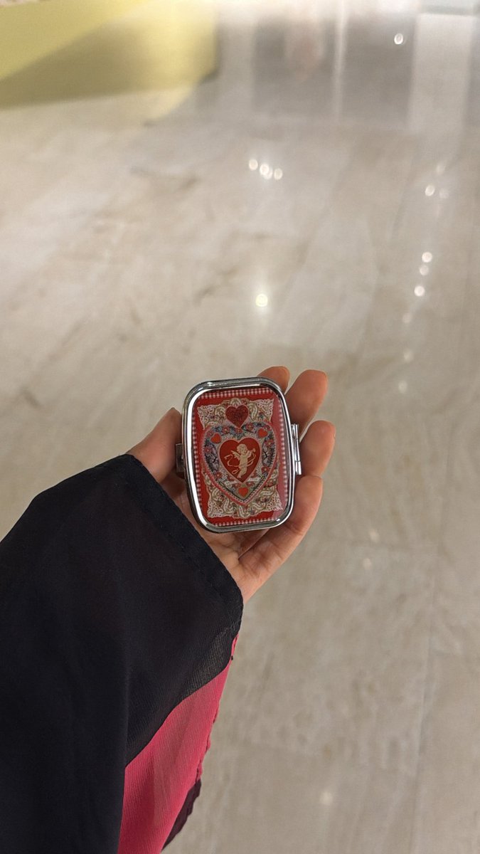 peaceanluvonly's tweet photo. I got the most thoughtful gift everrrr https://t.co/IzXtm4mn2F