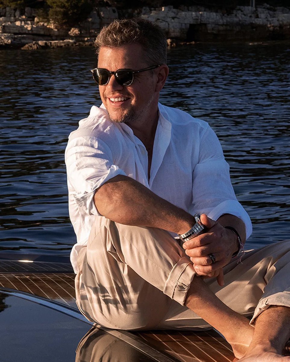 skywalkerlikeme's tweet photo. POV: you’re on a date with matt damon https://t.co/7UWpIvDBmC