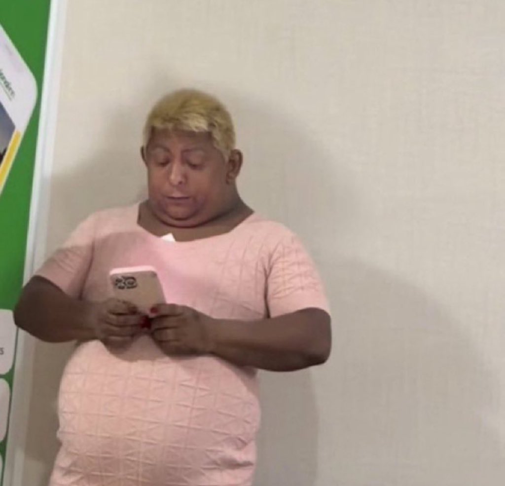 patata_mandu's tweet photo. Tá tocando champion by blackpink no mercado em xique xique altiplano essa só hit na minha playlist e aqui https://t.co/OTdASgVixM