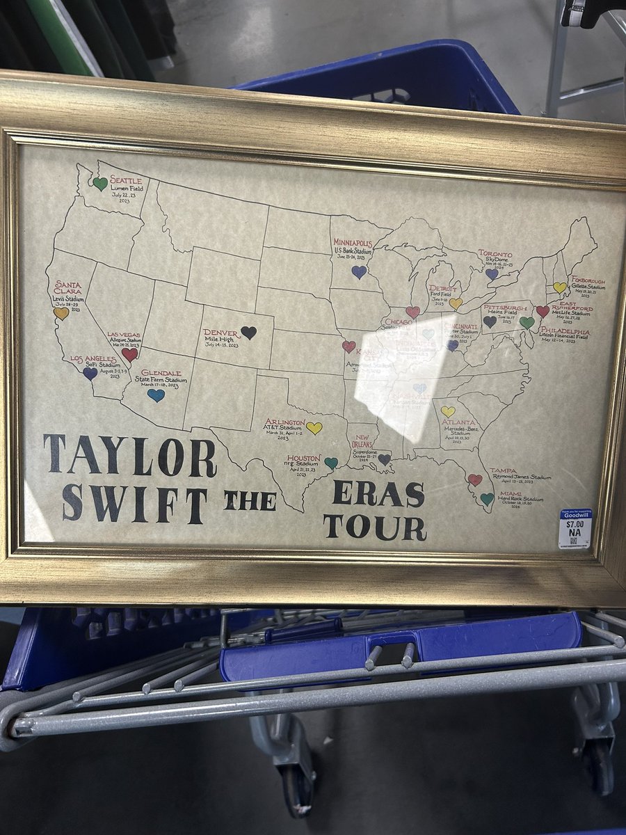 victoriousinner's tweet photo. Amazing thrift find https://t.co/RoaUP9hUiK