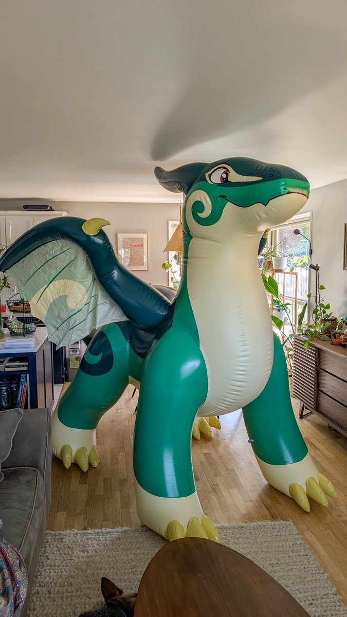 RhapsodieShep's tweet photo. Finally figured out the missing piece to tie the living room together https://t.co/uh6upkbDLD