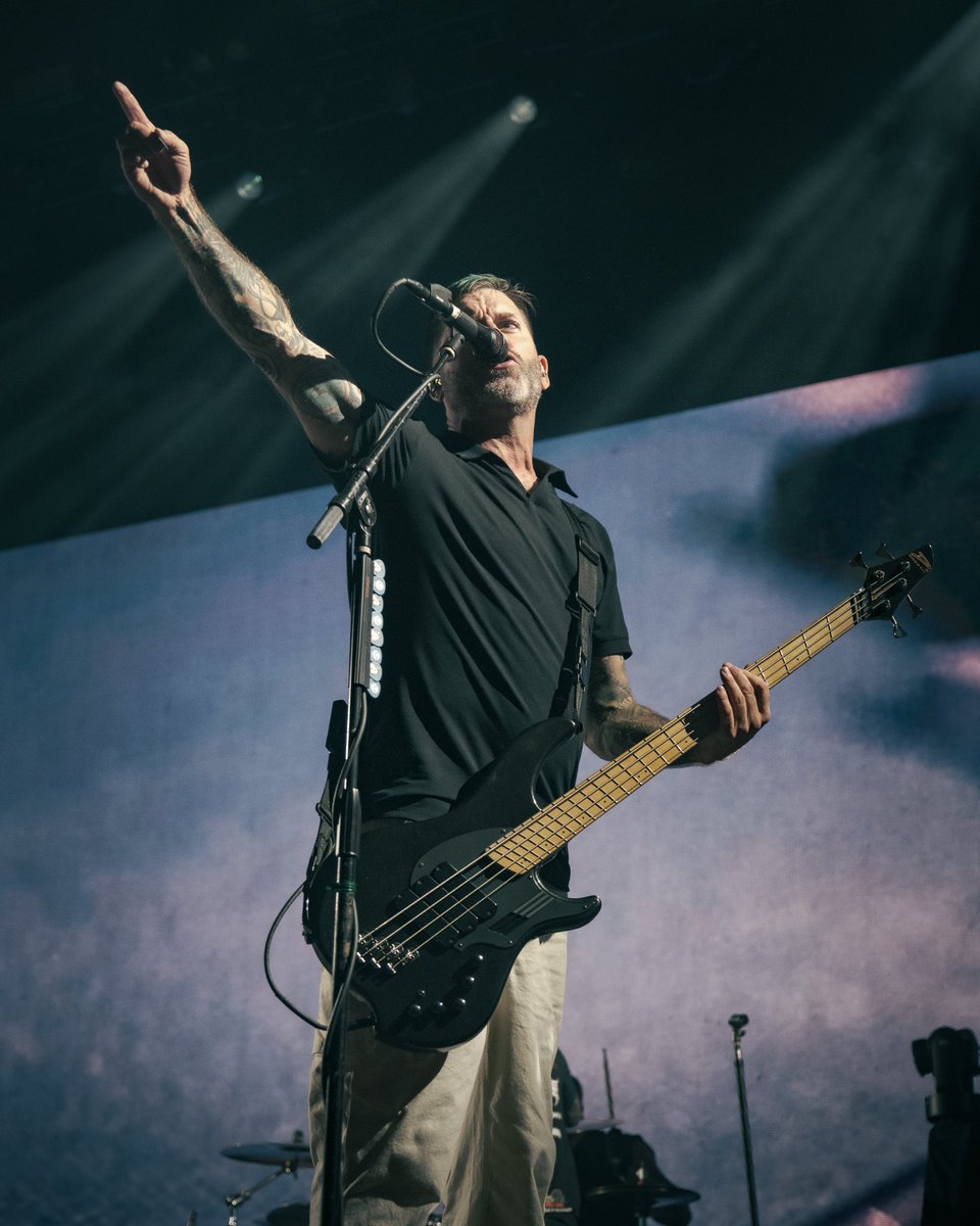 theghostinside's tweet photo. Thanks for having us, @VansWarpedTour! Felt good to be back. Now off to Europe ✈️
📸: Shot By Crulz https://t.co/lzBUtELvaU