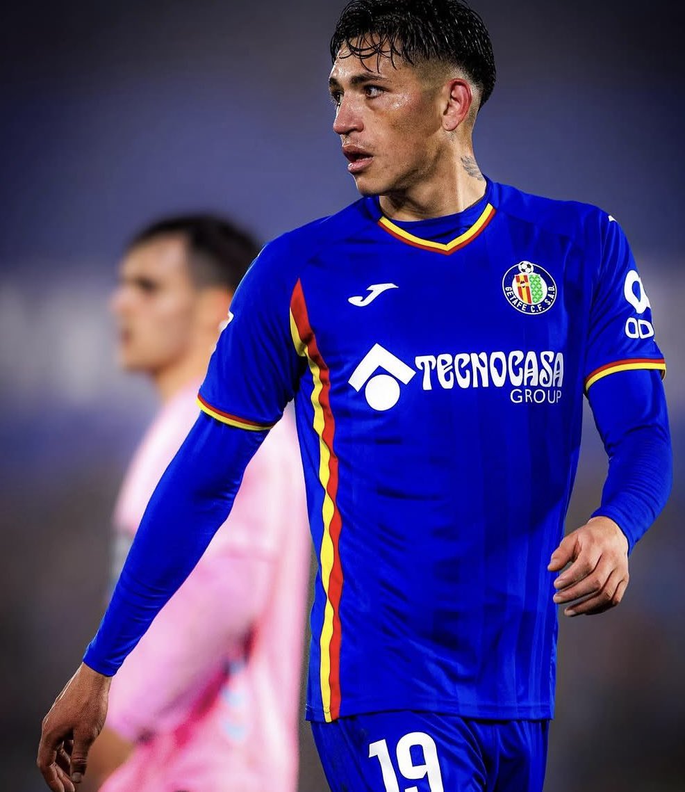 CLMerlo's tweet photo. 🚨Luis Vázquez es nuevo refuerzo del Birmingham. 
*️⃣Llega de manera definitiva desde Anderlecht y firma contrato por 4 años. #TratoHecho https://t.co/9AttDgWqH7