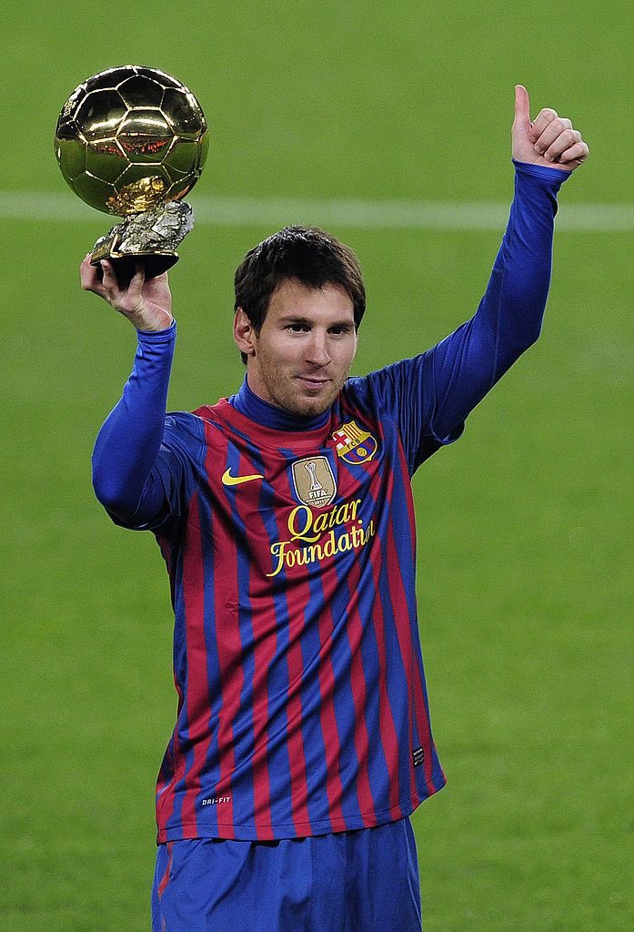LionelMessiTR_'s tweet photo. Kendimi tipik bir golcü olarak görmüyorum. Geriden gelip top almayı, oyun kurmayı seviyorum. Evet, gol atmayı da seviyorum ama bunun için yaşamıyorum.” 

-Messi, 2012'deki bir röportajda. https://t.co/HaKVgbES2j