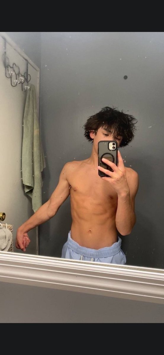 Dak3w's tweet photo. https://t.co/uwO3eBHgCL for f!les, channels &amp; Hmu to bqit that crush of yours https://t.co/emkvhONXG6