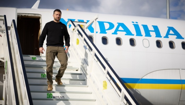 LegendsLviv's tweet photo. 🇺🇦 Ukrainian President Volodymyr Zelenskyy has arrived in the United Kingdom, where he is scheduled to meet with Prime Minister Andy Burnham to discuss a number of shared issues.

#Ukraine #UK #Zelenskyy https://t.co/6LkaVC8aNG