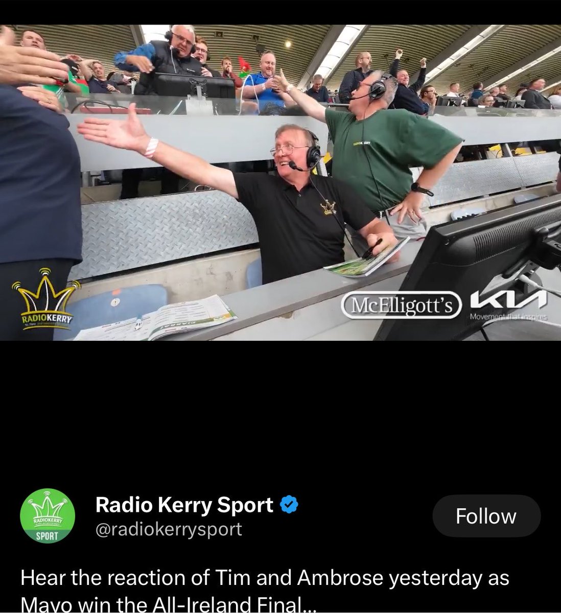 PeteFarrell14's tweet photo. Radio Kerry shaking the paws of the Midwest  crew

This is why we are the best little country on God’s Green Earth bar NONE https://t.co/yqYkEICBzx