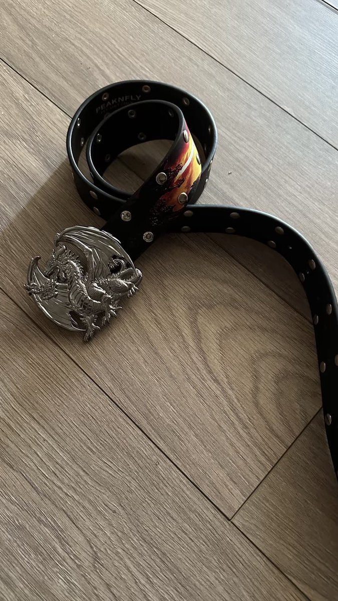 thirteenarchiv's tweet photo. Onyx flame dragon belt 
Me and PEAKNFLY cooked on this https://t.co/kCSNmYUeOf