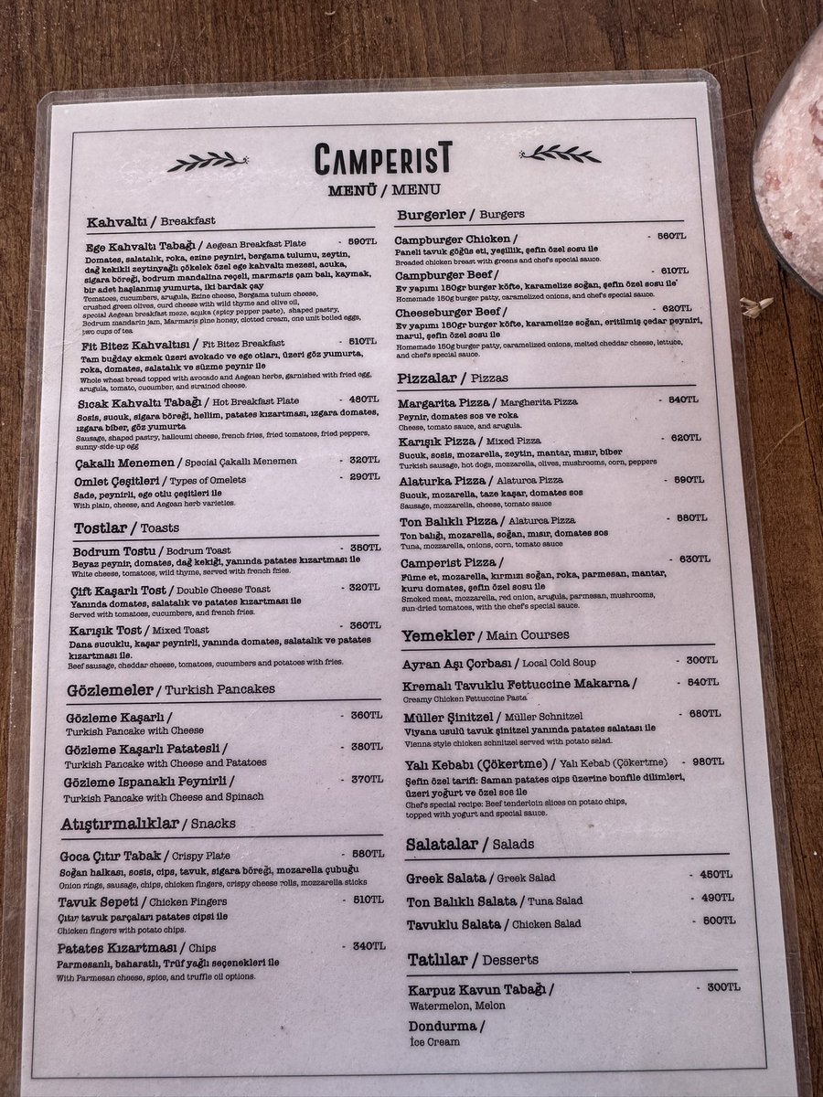 gardancafe's tweet photo. Öyleki Bitezde Eşim 13 yaşında Oğlum 3 yaşındaki kızımla bir kafeye  11:30 da gidip saat 18:30 kadar kahvaltı şezlong yemek içecekler dahil ödediğim rakam 5100 tl İstanbulda bu hizmeti almaya kalksam 10.000 lik yaparlar bizi şuraya menüsünü de atayım inanmıyanlar olabilir https://t.co/gDiaVSb519