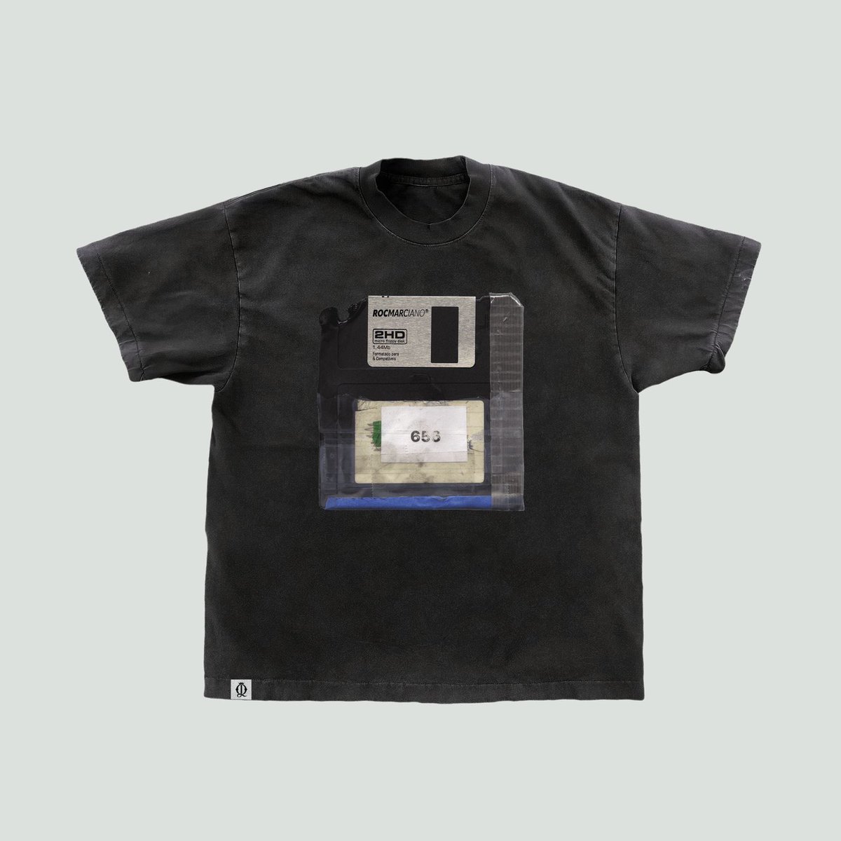 Baba_LP_7's tweet photo. 656 by @rocmarci 
VINYL &amp; MERCH
Black. Or Silver/Blue.
Available Friday, July 31st on https://t.co/SWflHblgn7
Limited. No reprint.
Artwork by Josué Thomas https://t.co/BaqA9Yqffo