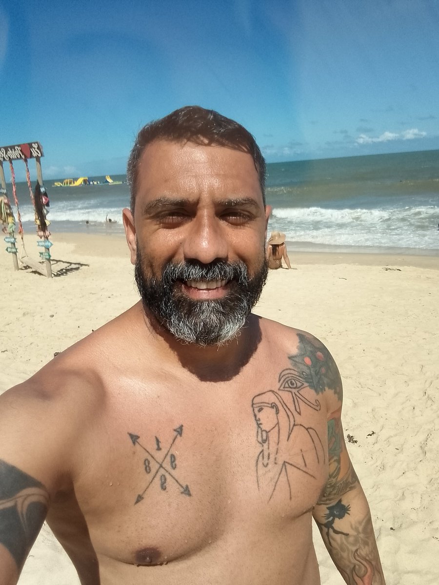 leleo221's tweet photo. Viver é diferente de estar vivo! https://t.co/ai7IqRAzES