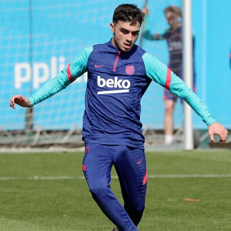 GostososFC's tweet photo. 🇪🇸Pedri🇪🇸

📏1,74m / 5'9" https://t.co/O5vuGCUR76