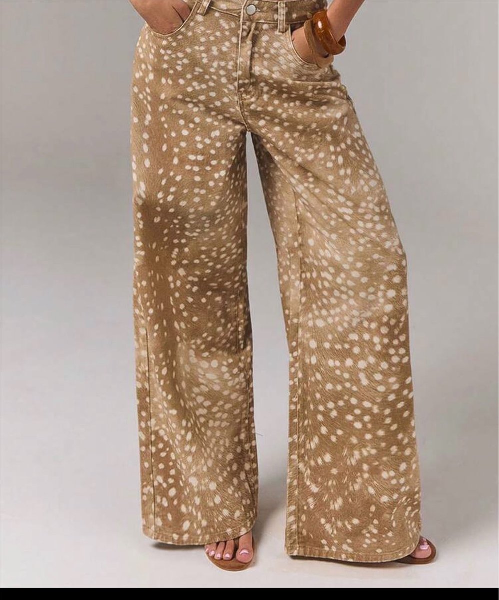 mypickscl's tweet photo. So obsessed with these detailed jeans 🔥 https://t.co/E4PFd6q3og