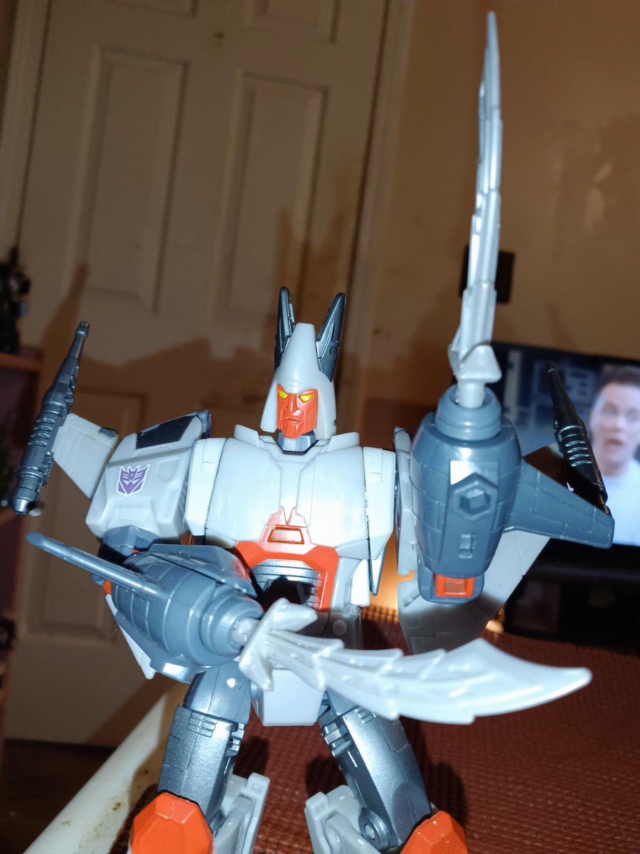 alex_lemonds's tweet photo. #Transformers
#FunPub
#MarvelComics
#IDW
#Pirates
I tried handheld but they looked too puny that way. https://t.co/aYZdeeDXxF