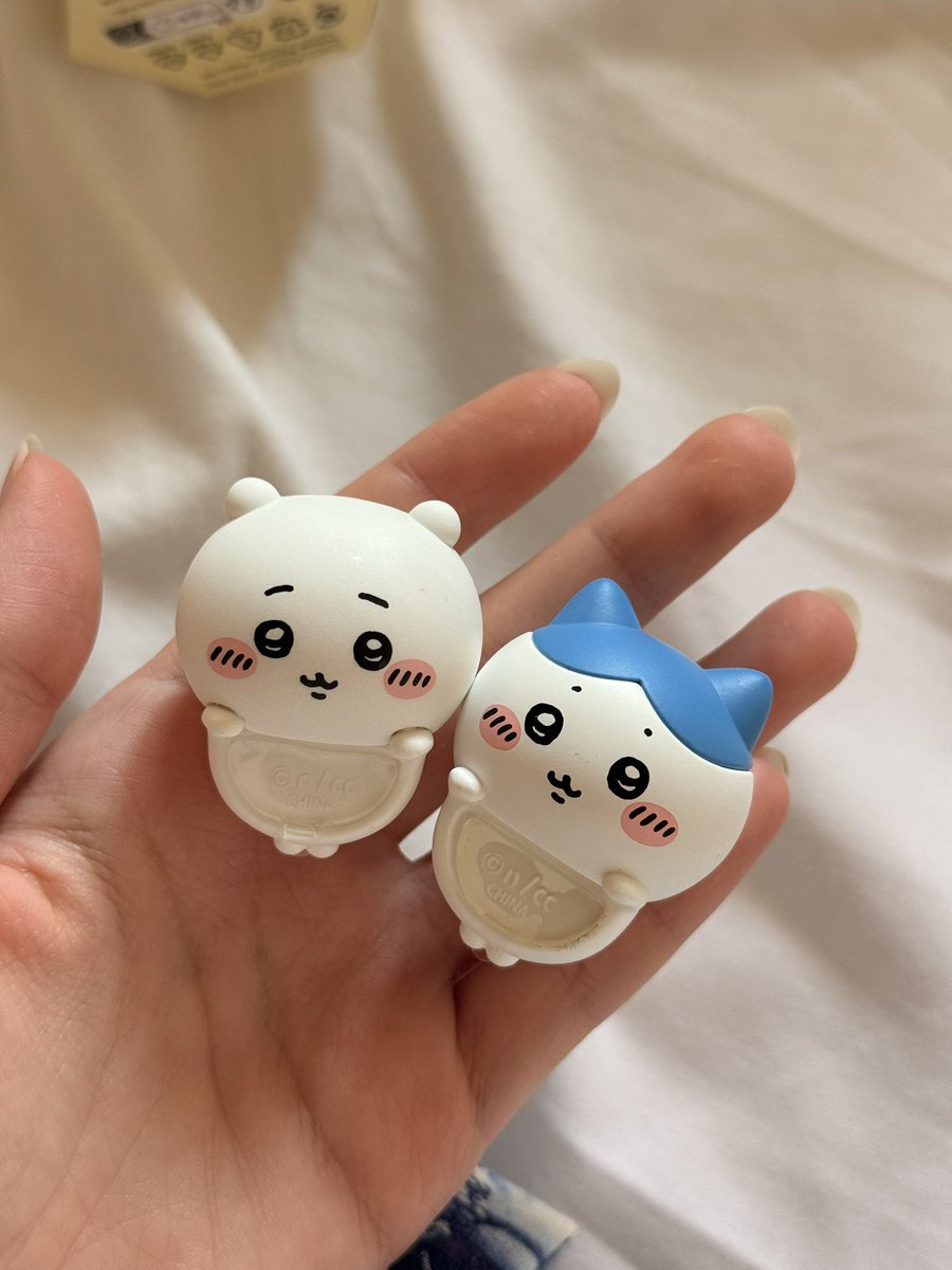 alus1a's tweet photo. is this highroll or lowroll https://t.co/1hOjGNDns0