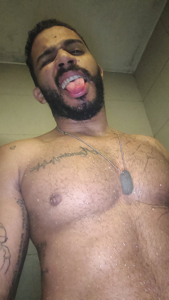 Luifer113015's tweet photo. Bañito y pa la trabajacion 🫰🏾👍🏾 https://t.co/gxdSPkPAeb