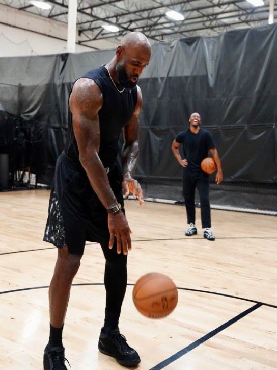 76ersMuse's tweet photo. LeBron is already in the gym with Tyrese Maxey 👏🏽 

(Via @ChrisJHoops) https://t.co/tjXaMPnIYP