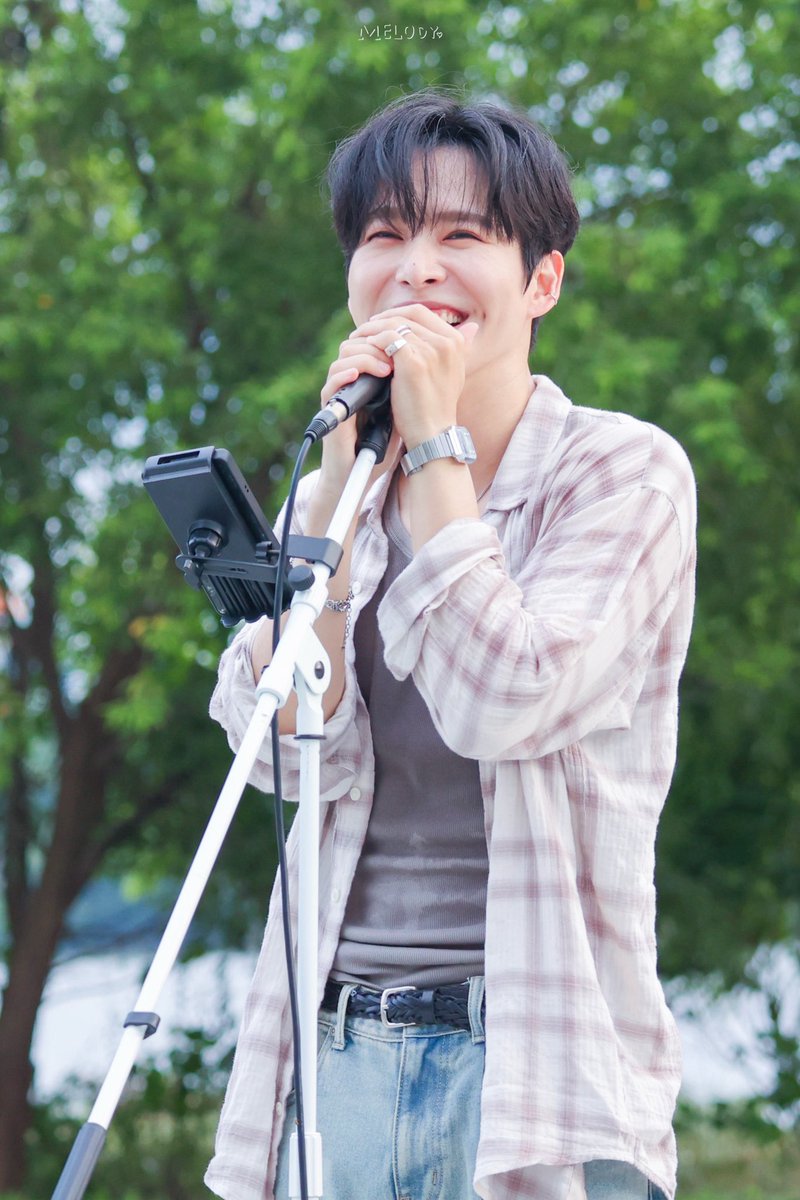 melodylky's tweet photo. 260727 망원 한강 공원 버스킹 💚

#박도하 #도하
#PARKDOHA #DOHA https://t.co/yvVZ2eJ0n9