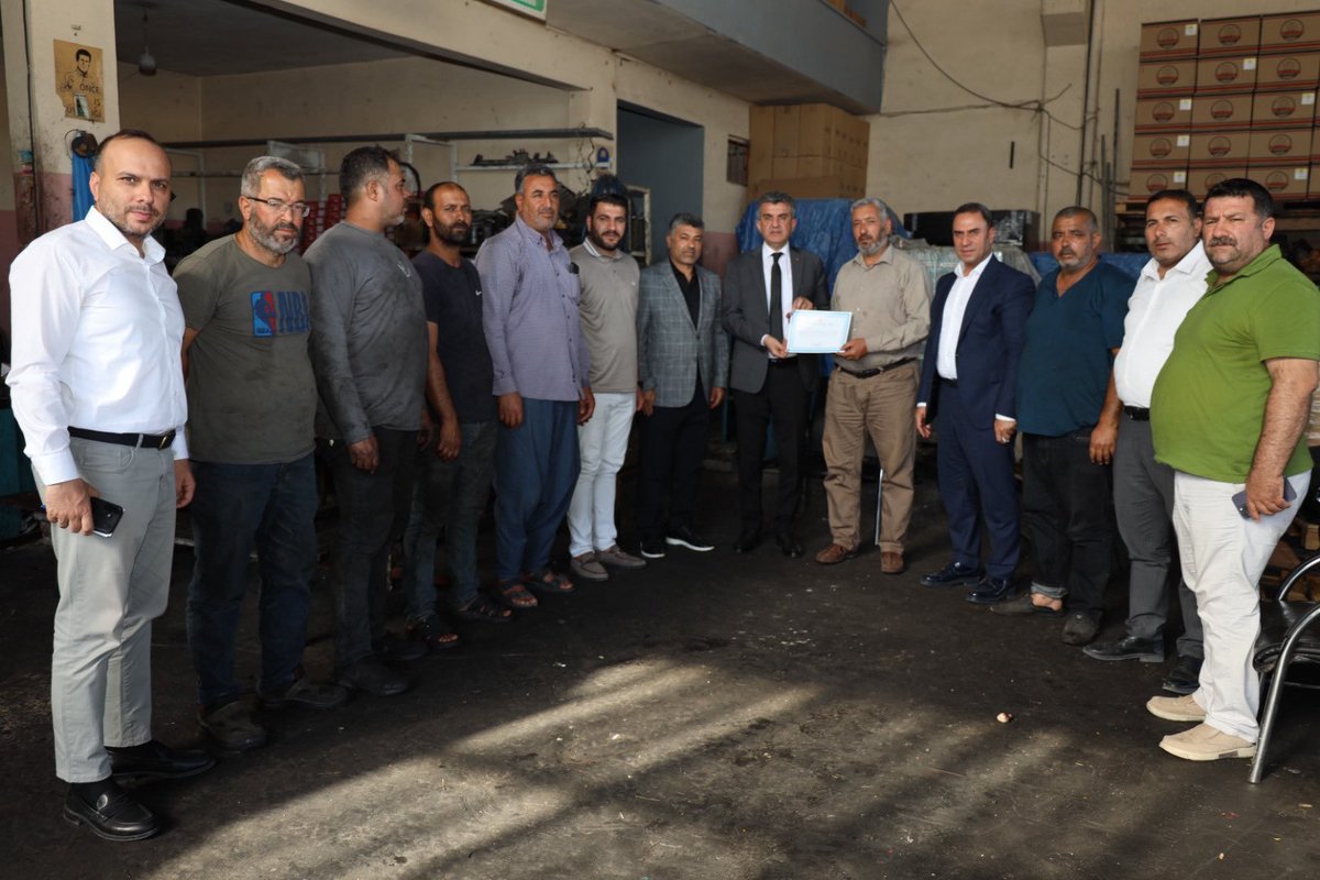 behcescelik's tweet photo. @milhamigunbegi @ElgunSuleyman Teşkilatımızın vefası, davamızın güçlü hafızasıdır! Cumhurbaşkanımız Sn @RTErdogan’ın imzasını taşıyan teşekkür belgesi, emek veren dava arkadaşlarımıza duyulan büyük vefanın nişanesidir. Birlikte #TürkiyeYüzyılı’na 🇹🇷
@milhamigunbegi @abuyukgumus
@hakanaksu058 @farukaytek https://t.co/HM8pW8GYpC